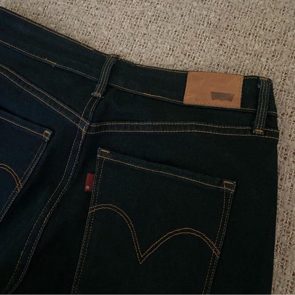 Levi’s Dark Blue Skinny Jeans *Taken In* - Picture 7 of 10